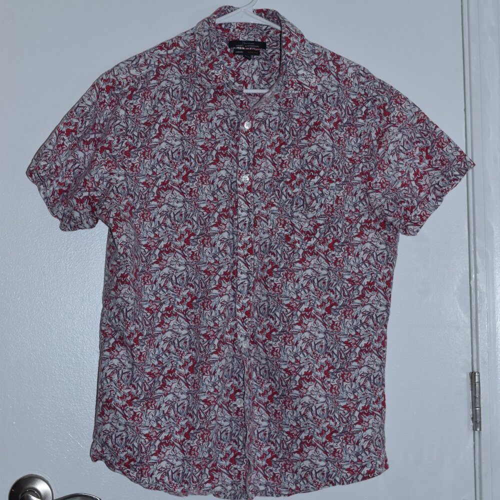 Stylish Men's Short-Sleeved Button-Up
